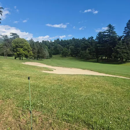 Close To Golf Executive With Balcony *