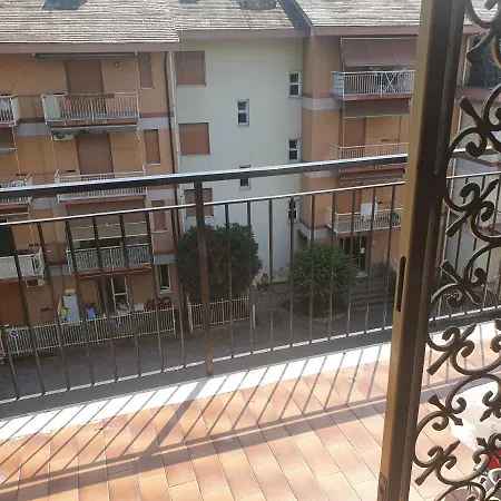 Apartment Close To Golf Executive With Balcony *
