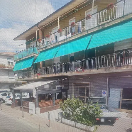Apartment Close To Golf Executive With Balcony
