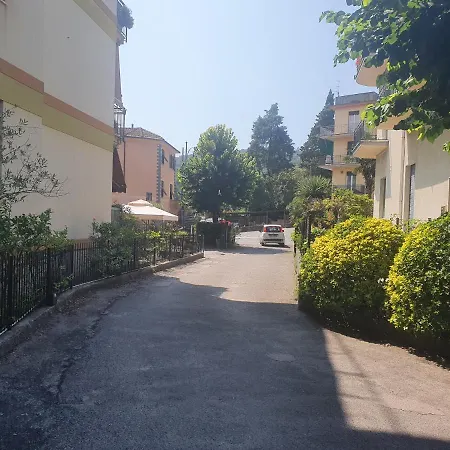 Close To Golf Executive With Balcony Apartment *