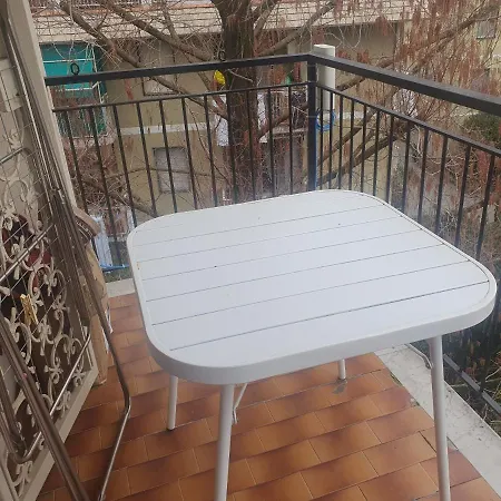 Close To Golf Executive With Balcony Appartement Rapallo