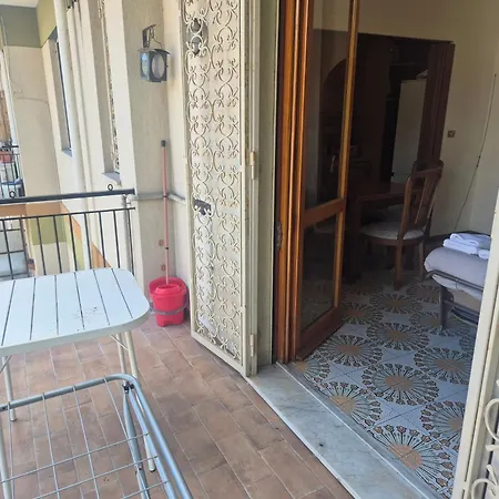 Apartment Close To Golf Executive With Balcony *
