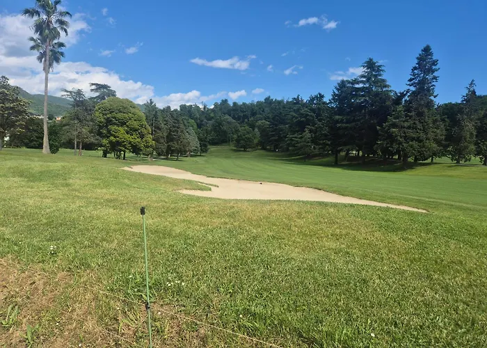 Close To Golf Executive With Balcony *