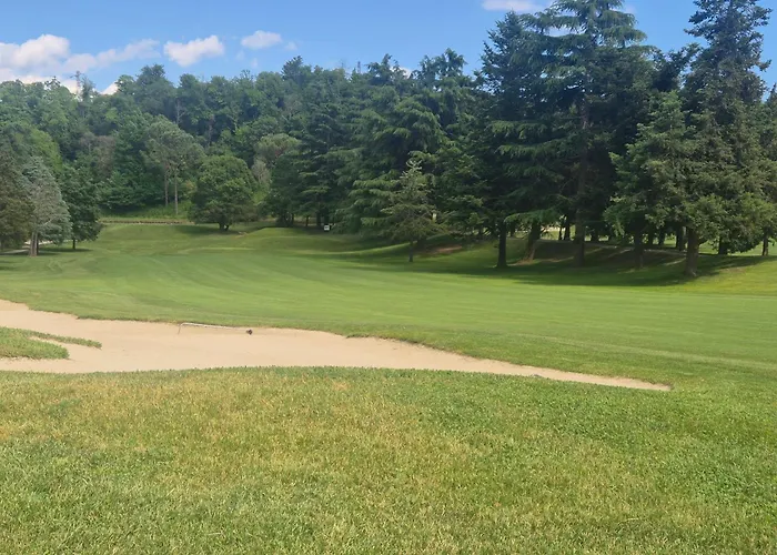 Close To Golf Executive With Balcony 아파트 라팔로