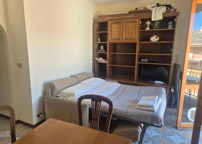 아파트 Close To Golf Executive With Balcony